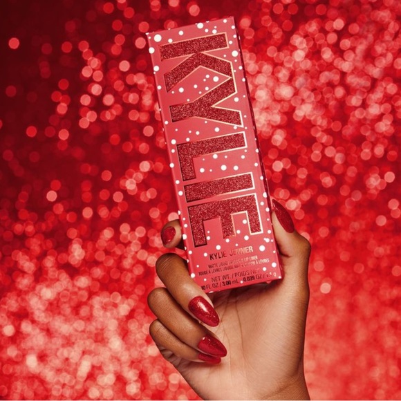Kylie Cosmetics Holiday Collection Matte Lip Kit - Picture 11 of 14